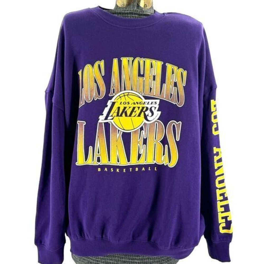 Los Angeles Lakers VTG Super‎ Soft Sweatshirt Purple Yellow Spellout Logo Mens L